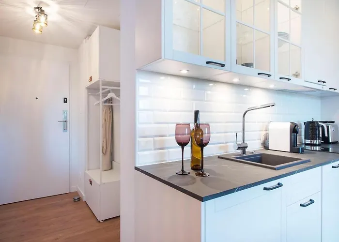 A Comfortable Near The Sea For 3 People, Lägenhet Pobierowo